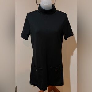 NWOT FLEURISH TURTLENECK TUNIC TOP WITH POCKETS FORM FITTING SIZE MEDIUM BLACK